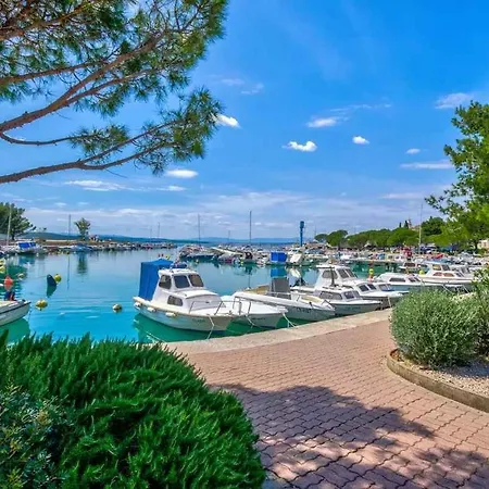 In 51198 * Crikvenica