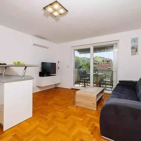 In 51198 Διαμέρισμα