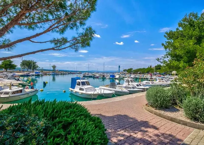 In 51198 * Crikvenica