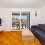 Apartament In 51198